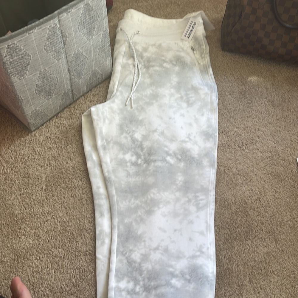 Joggers - Picture 2 of 6